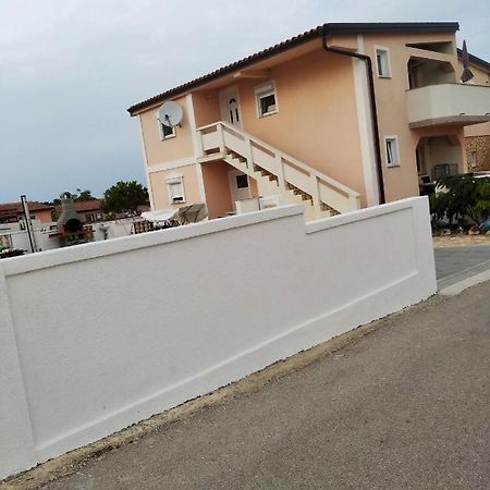 Apartmani Darija Vir Exteriér fotografie