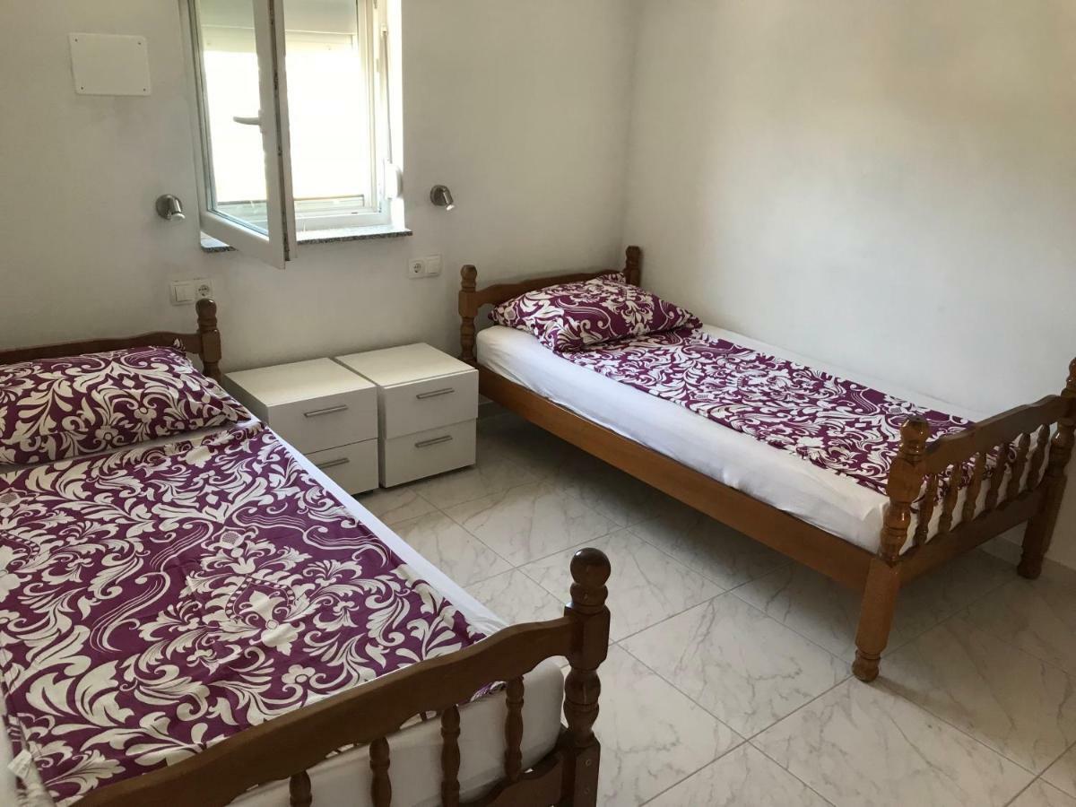Apartmani Darija Vir Exteriér fotografie